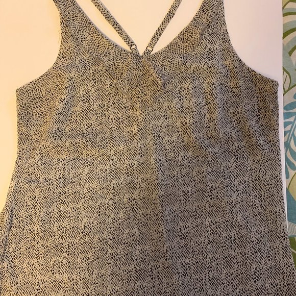 pretty flowy top - Picture 5 of 9